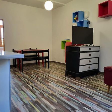 T2 Centre Village "Chez Clothilde" Remoulins Exterior foto